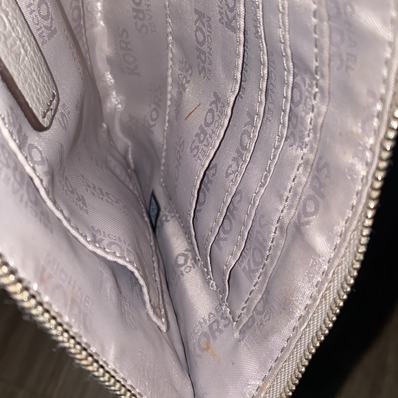 Michael Kors wristlet - Picture 9 of 14